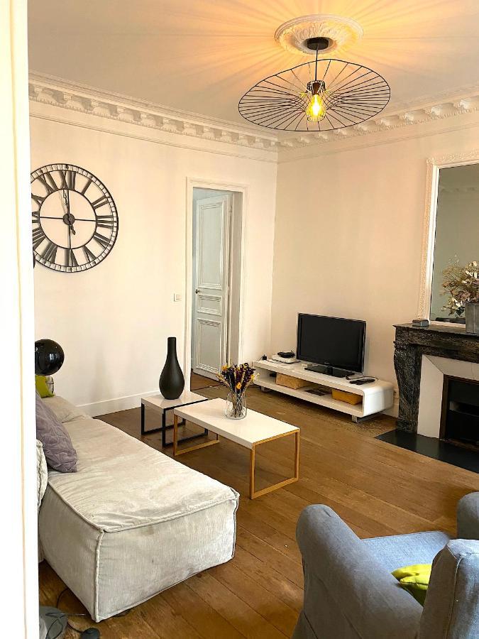 Real Parisian Apartment With 2 Bedrooms And Ac ภายนอก รูปภาพ