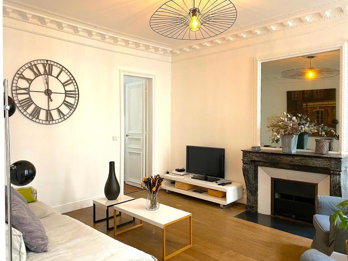 Real Parisian Apartment With 2 Bedrooms And Ac ภายนอก รูปภาพ